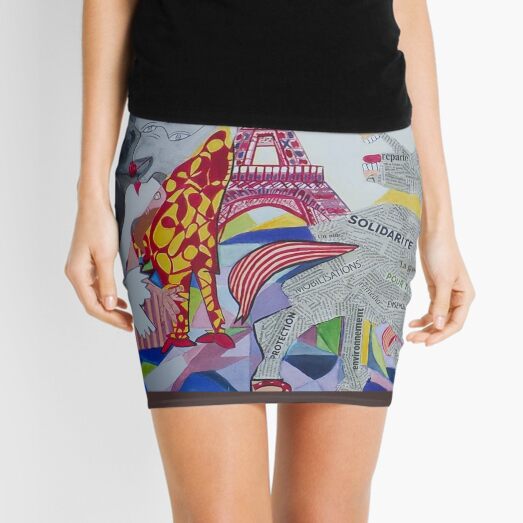 Guernica; but I wanted to divert it by trying to hold back only the hope of a better future. The decor and the attitude of the characters are transformed in the light of the large sole which this time illuminates the faces positively. The tiny tiny Guern Mini Skirt