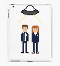 Mulder and Scully iPad Case/Skin