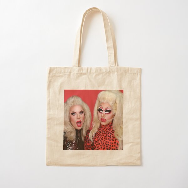 Aperçu de l'œuvre Trixie & Katya - Red Scare créée et vendue par ShopShoopaloopa.