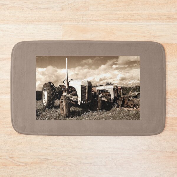 Item preview, Waiting for the Auctioneer designed and sold by hawkie.
