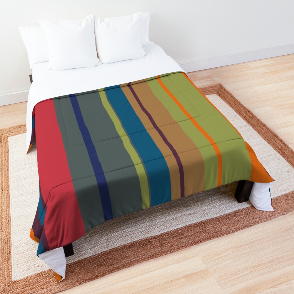 Playful lines Comforter