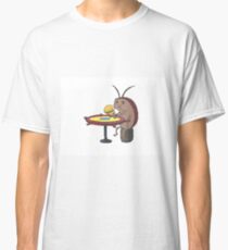 cockroach eating crabby patty - spongebob Classic T-Shirt
