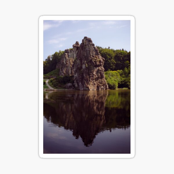 Externe mit einem Spiegelbild im See am Teutoburger Wald in leuchtenden Farben Sticker