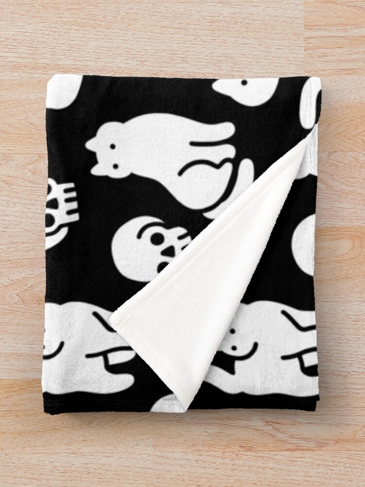 Discover Cats and Skulls Pattern Throw Blanket