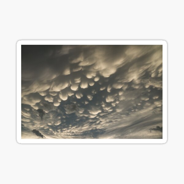 Aperçu de l'œuvre Ciel phénoménal - Nuages de Mammatus fascinants créée et vendue par Georgia Mizuleva.