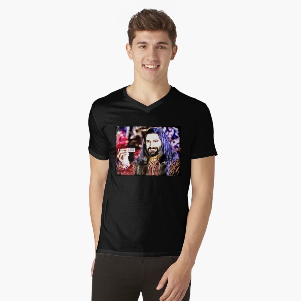 Aperçu de l'œuvre T-shirt col V créée et vendue par teeandsympathy.