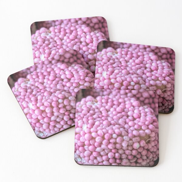 Aperçu de l'œuvre Macro de bonbons aux framboises roses créée et vendue par Elisabeth Lucas.