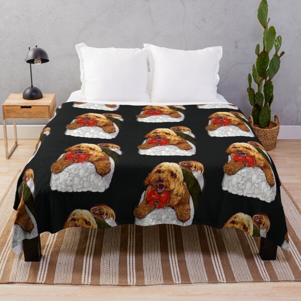 Artikelvorschau, Sushi-Welpenhund - Niedlicher lustiger Cavapoo Cavoodle-Welpenhund mit festlicher roter Schleife - Cavalier King Charles Spaniel-Pudel, Welpenliebe entworfen und verkauft von Artonmytee.
