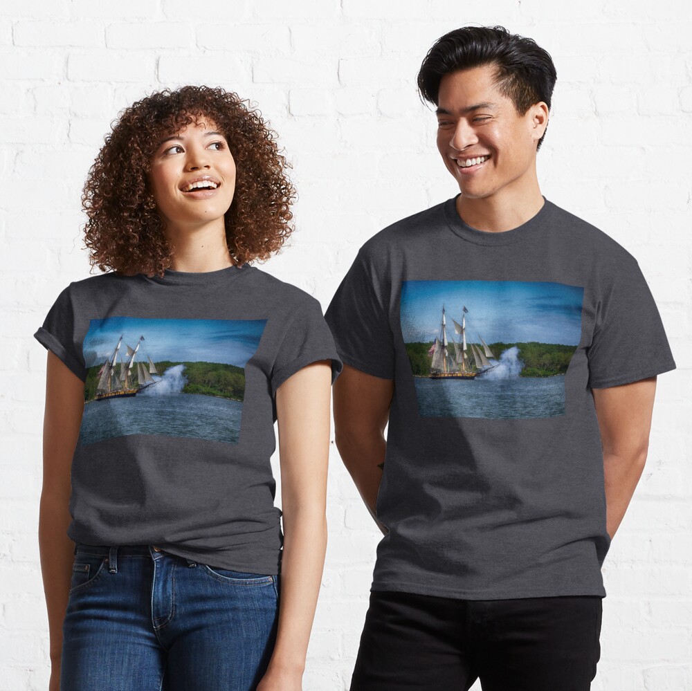 The Tall Ship Niagara With Cannons - Erie, PA Essential T-Shirt