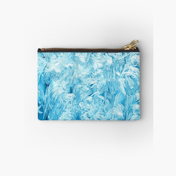 Aperçu de l'œuvre Crystal Clear Aqua Blue Forest beau cadeau pour les femmes créée et vendue par zeely.