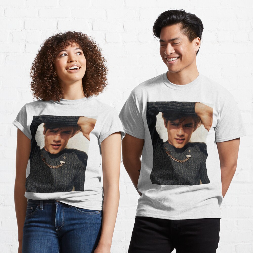 Louis Partridge Modeling Pictures | Kids T-Shirt