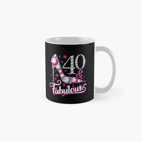 Artikel-Vorschau von 40. Geburtstags-T-Shirt. Vierzig und fabelhaftes T-Shirt für Damen, Frauen., designt und verkauft von iclipart.