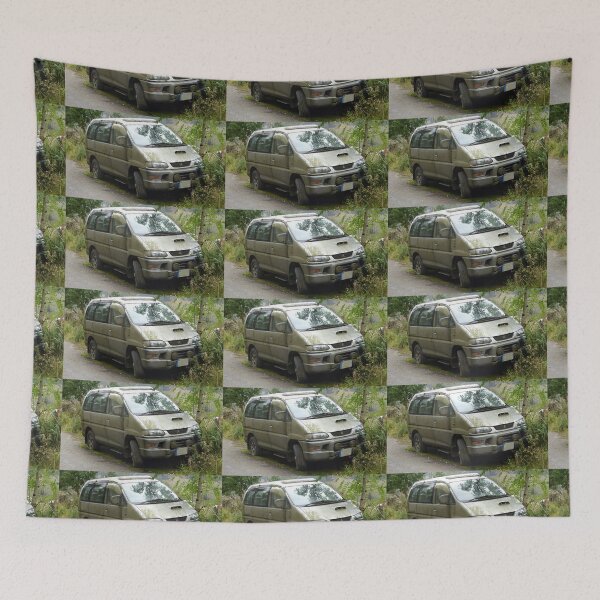 Item preview, Abandoned car Mitsubishi Delica designed and sold by Shiroi-Kuruma.