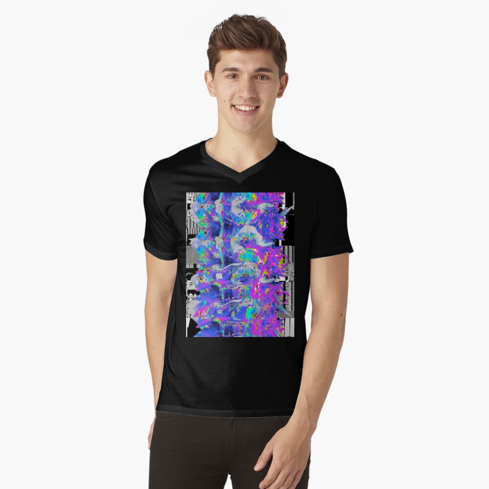 Aperçu de l'œuvre T-shirt col V créée et vendue par ArtsyPrincess.