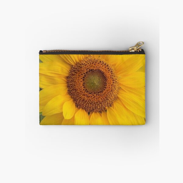 Item preview, une fleur jaune a offerte comme cadeau. designed and sold by Vanchys.