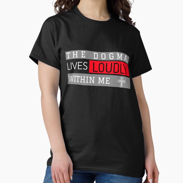 Vista previa del artículo con la obra «El dogma vive fuerte dentro de mi», diseñado y vendido por dreamofdenim.