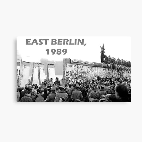 Artikel-Vorschau von Fall der Berliner Mauer 1989, designt und verkauft von vintageandmore.