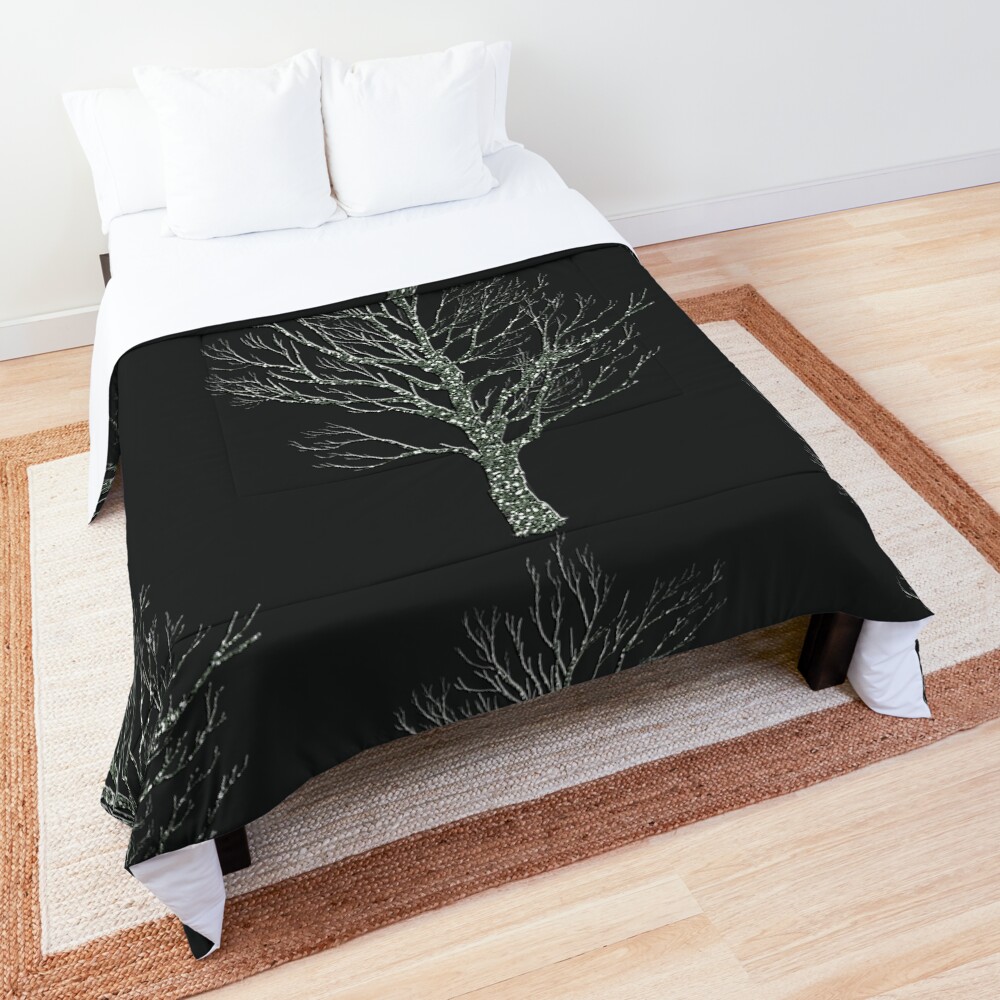 Winter Tree | PANTONE Bleached Coral - Original 2020 Color of the Year Comforter