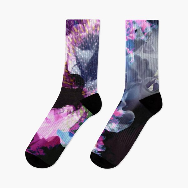 Artikelvorschau, Dark Floral entworfen und verkauft von SullivanLA.