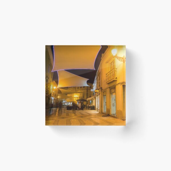 Artikelvorschau, Charmante Faro Algarve Portugal - Nächtliche Einkaufsstraße mit coolen Markisen aus Segeltuch entworfen und verkauft von Georgia Mizuleva.