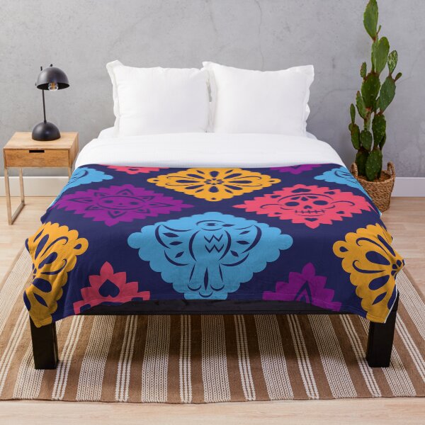 Aperçu de l'œuvre Crânes et oiseaux mexicains créée et vendue par ZesTee Apparel.