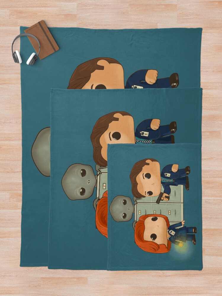 Alternate view of Funko pop doll of Fox Mulder and Dana Scully Throw Blanket