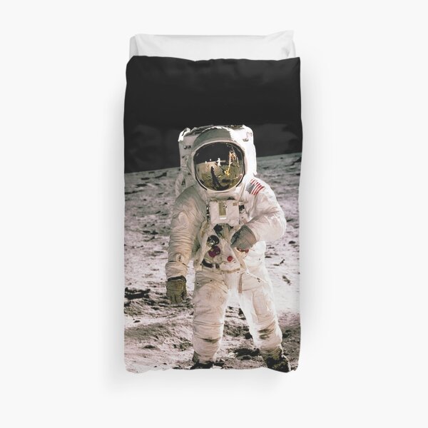 BUZZ ALDRIN WALKING ON THE MOON Duvet Cover