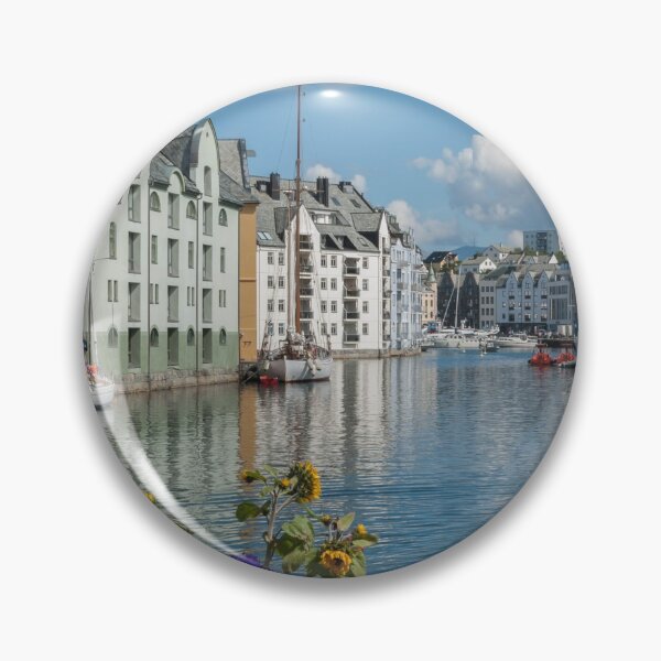 Artikelvorschau, Ålesund in Norwegen im Sommer entworfen und verkauft von EngineerGoC.