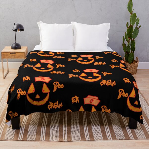 Aperçu de l'œuvre Chemise d'allaitement infirmière Halloween Er Boo Boo Crew créée et vendue par looklock.