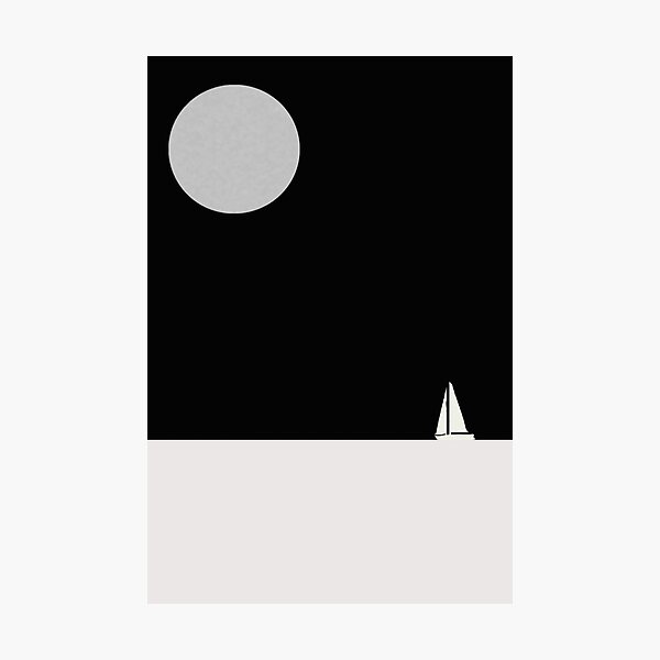 Artikel-Vorschau von Moon Boot, eine minimalistische Kunst. Experiment., designt und verkauft von MAHMOOD • iNKSTECHSHUB PHOTOGRAPHY.