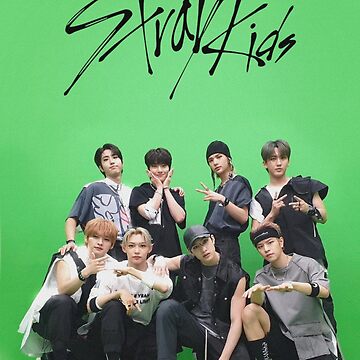STRAY KIDS