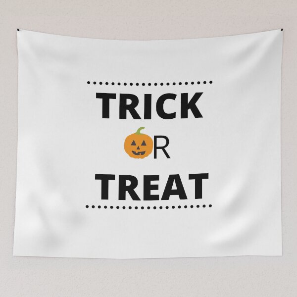 Aperçu de l'œuvre Trick or Treat Halloween créée et vendue par ShirtsByDesign.