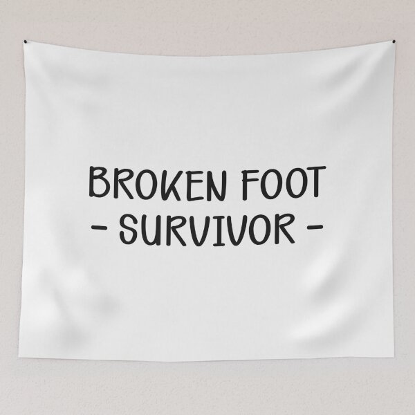 Aperçu de l'œuvre Broken Foot Survivor créée et vendue par kchappyshop.