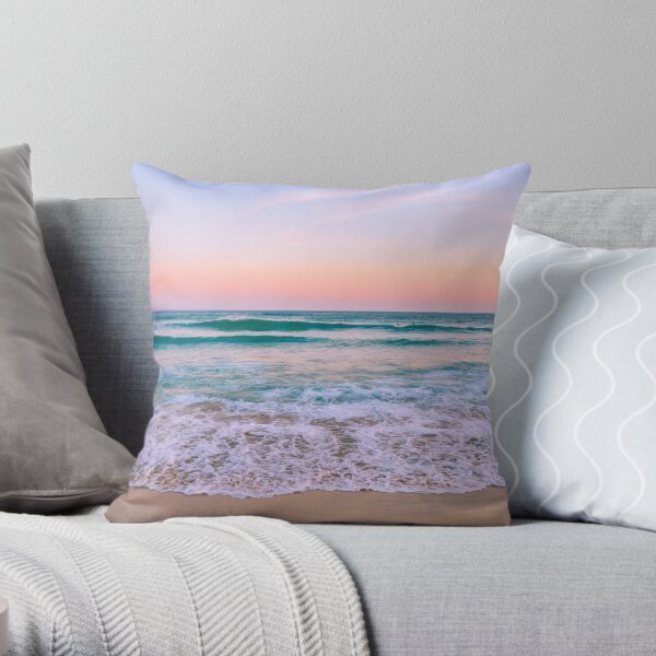 Pink beachy pattern Throw Pillow