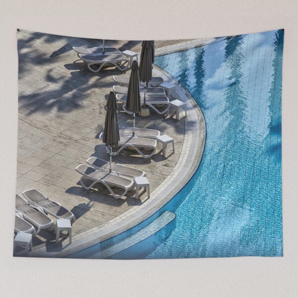 Aperçu de l'œuvre Piscine de vacances créée et vendue par Londonimages.
