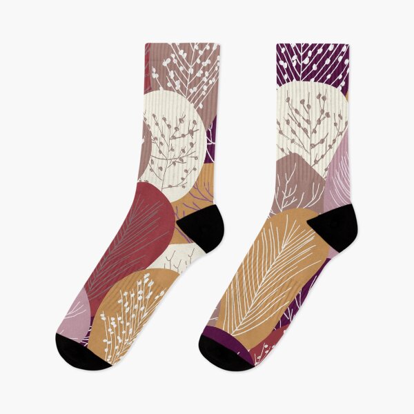 Aperçu de l'œuvre Festive, Forest Woodland Trees, Red and Pink, Floral Prints créée et vendue par meggydesigns.