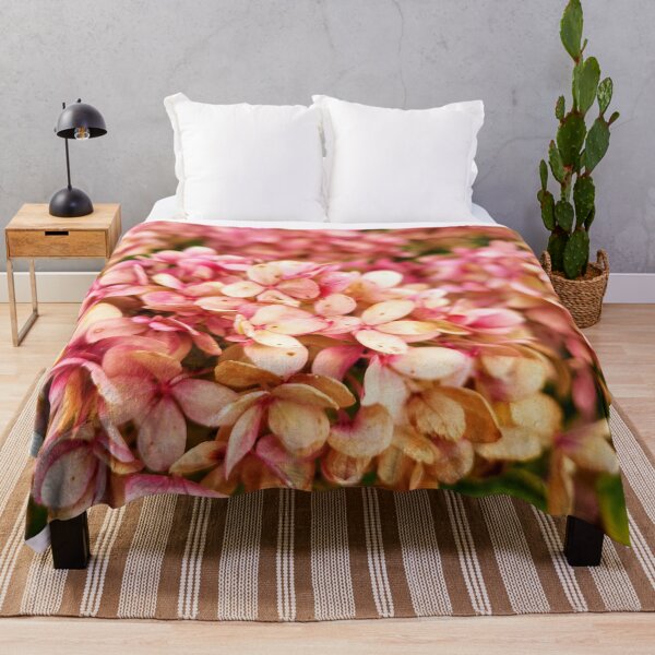 Item preview, Diseño Pink Faded Hydrangea Vintage Fall designed and sold by milkasweet.