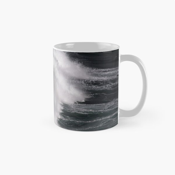 Aperçu de l'œuvre Crashing Ocean Wave. créée et vendue par John Ray.
