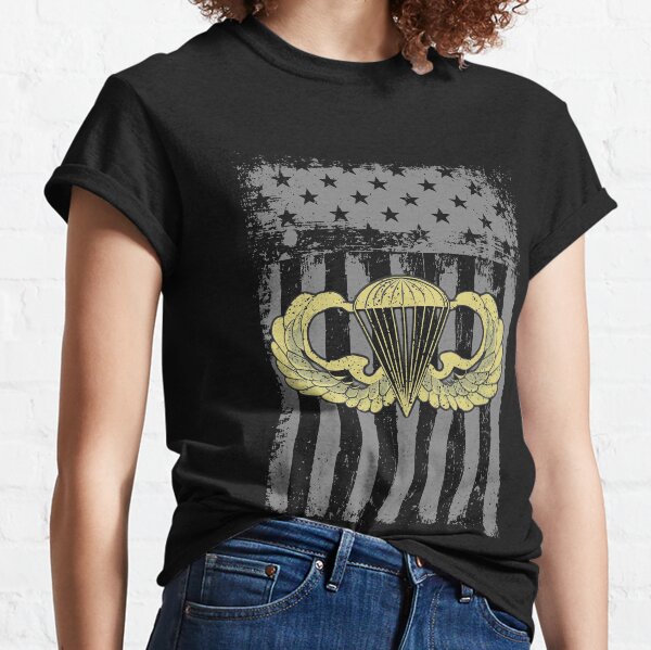 Army Parachute wings badge and US Flag airborne Classic T-Shirt