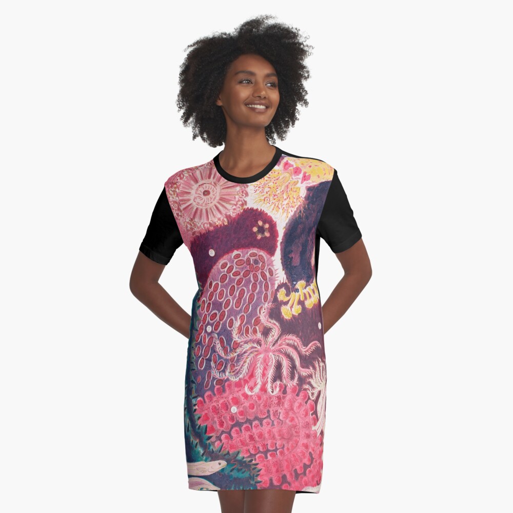 Artikel-Vorschau von T-Shirt Kleid, designt und verkauft von VintageArchive.