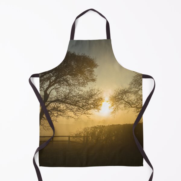 Artikelvorschau, Wunderschöner Sonnenuntergang in der Landschaft von Staffordshire entworfen und verkauft von Jane Stanley Photography.