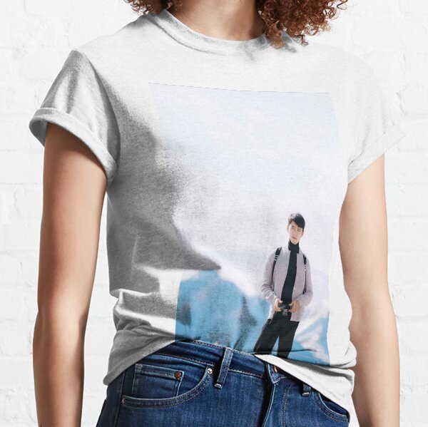 Wallpaper Hyunn Binn Classic T-Shirt