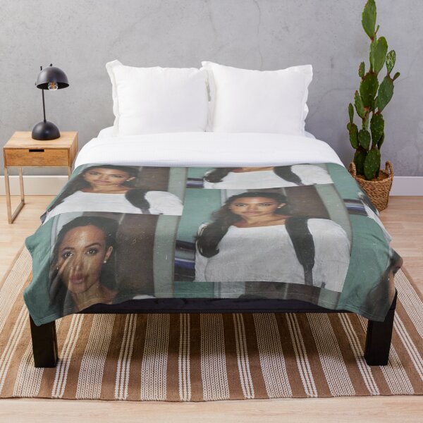 Item preview, Solo joven angelina jolie designed and sold by LEMALLE.