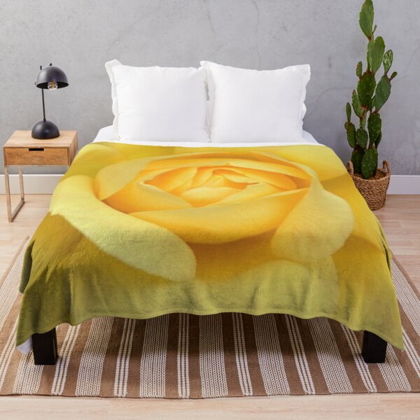 Aperçu de l'œuvre La rose jaune créée et vendue par Designs By Creation.