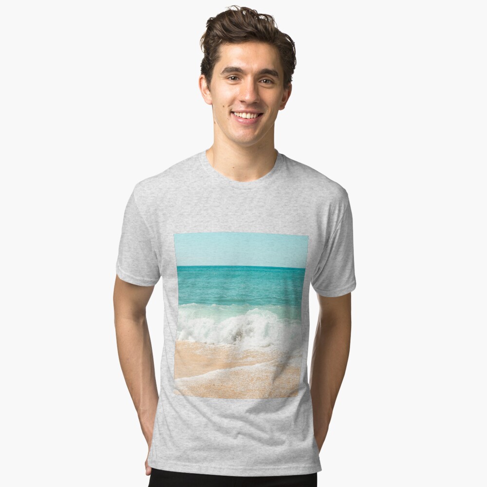 Artikel-Vorschau von Vintage T-Shirt, designt und verkauft von AlexandraStr.
