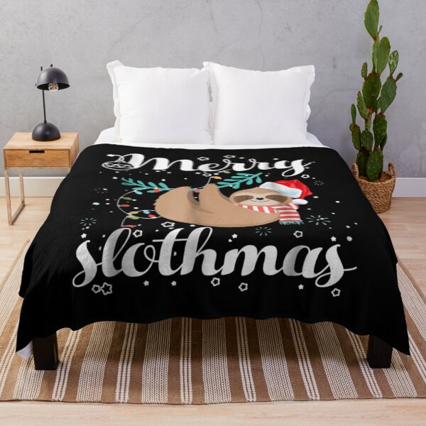 Artikelvorschau, Frohe Faultiere T-Shirt Weihnachtspyjama für Faultierliebhaber entworfen und verkauft von LuluWayne.