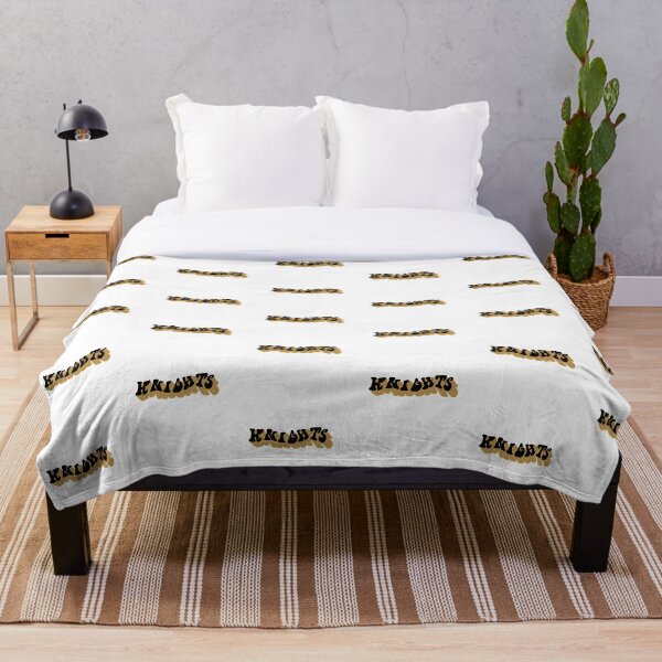 Knights retro text Throw Blanket