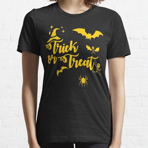 One last house Trick or Treat Essential T-Shirt