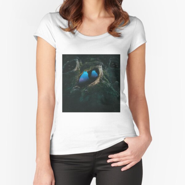 Fitted Scoop T-Shirt