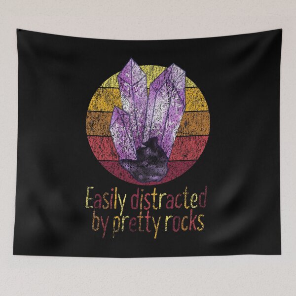 Aperçu de l'œuvre Rockhound facilement distrait par Pretty Rocks violet créée et vendue par Trickyy90.